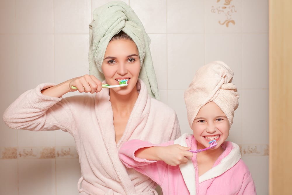 تعليم الأطفال لتنظيف أسنانهم