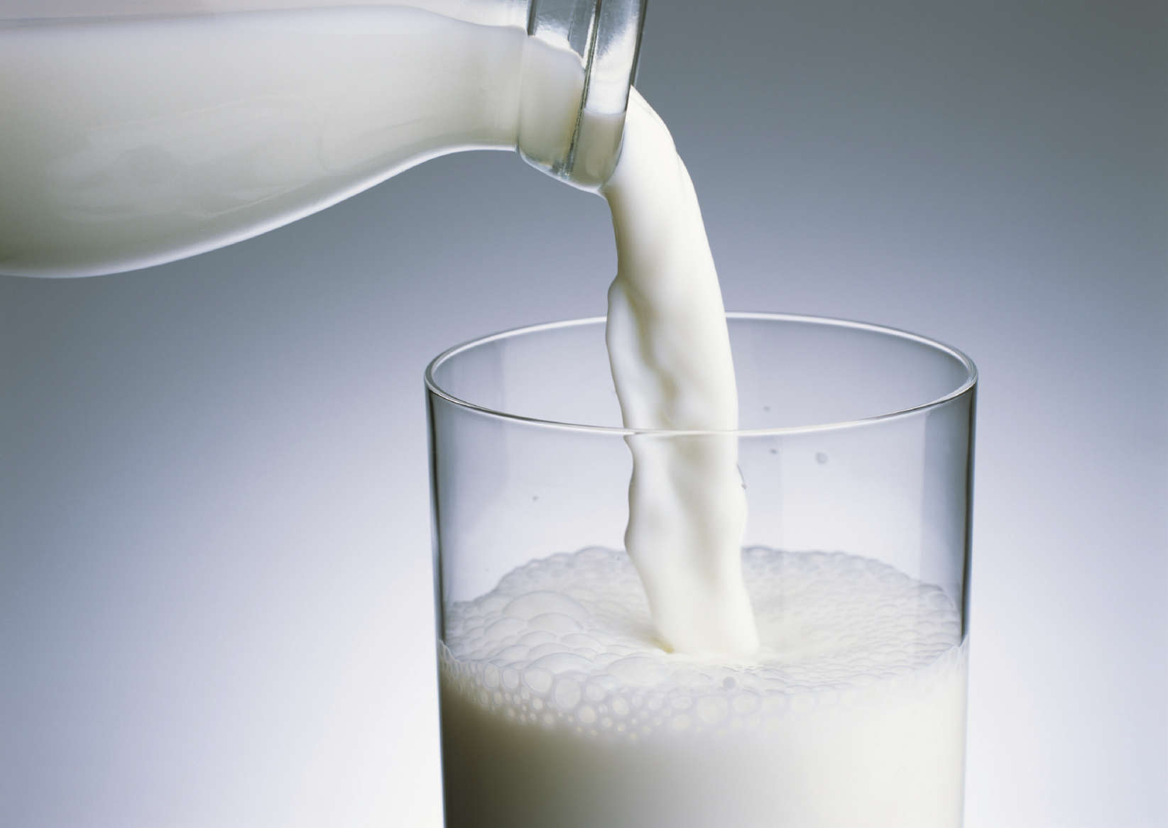 بروتين الحليب يسبب حب الشباب