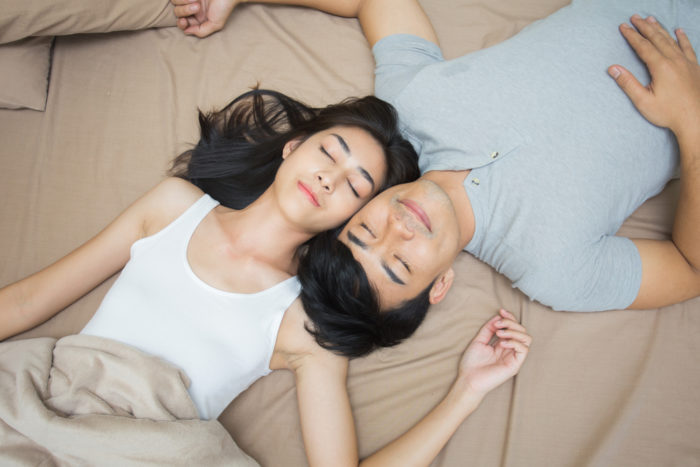 بعد الجنس ، النوم بشكل أفضل