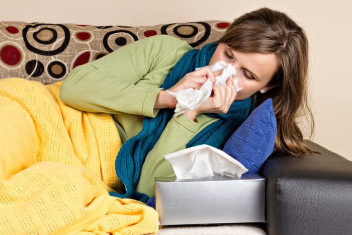 كم من الوقت يتعين عليك أخذ استراحة من الإنفلونزا والبرد