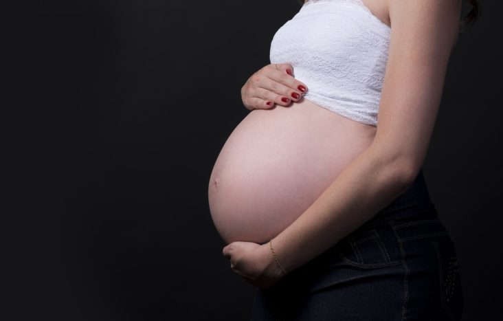 المكملات الغذائية فيتامين B3 تمنع الإجهاض والرضع الذين يعانون من عيوب خلقية