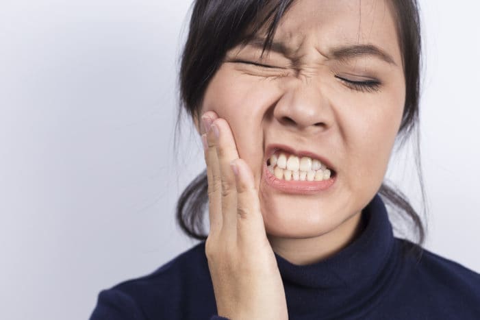 الصيام عندما دواء أسنان الميفيناميك حمض الاسنان