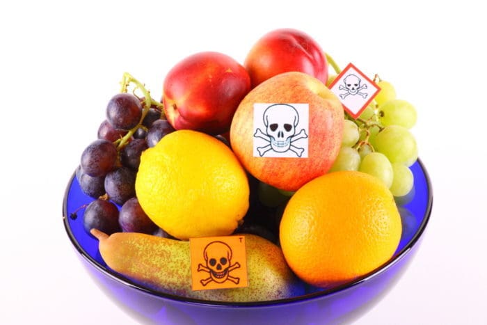 تحتوي الفاكهة على مبيدات عالية