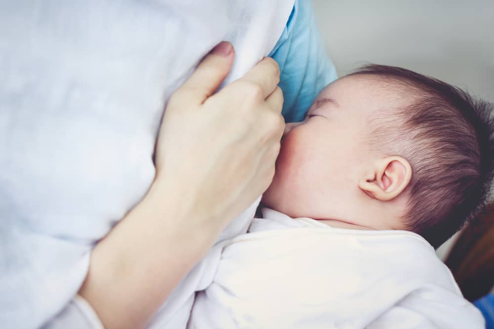 الرضاعة الطبيعية أثناء الحمل
