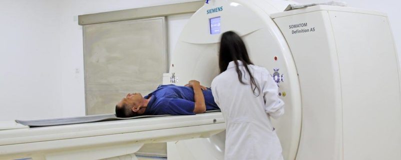 كيف يعمل العلاج الإشعاعي لسرطان القولون؟
