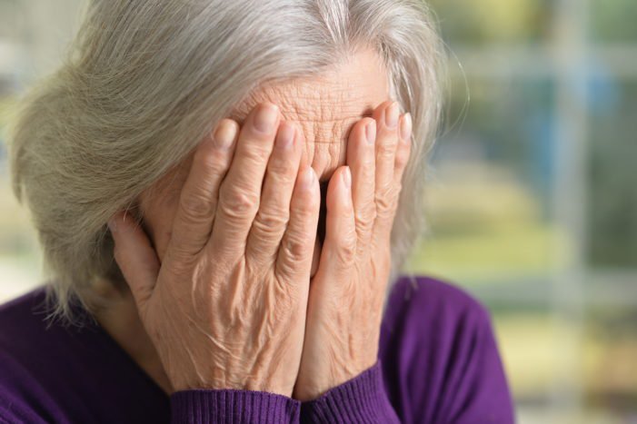 أعراض سن اليأس تسبب تغيرات الدماغ